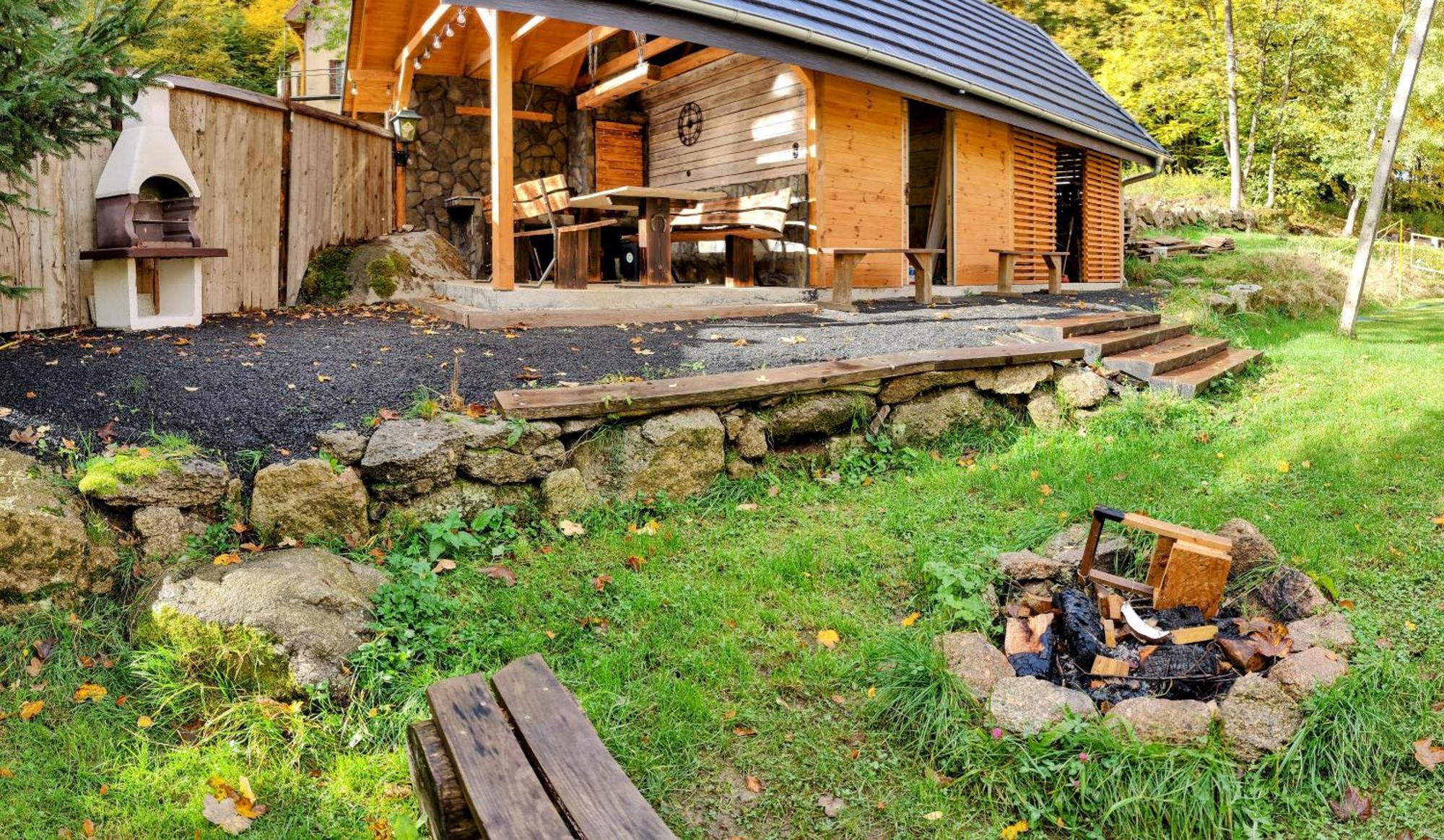 Villa Dom Pod Lesniczowka à Zachelmie  Extérieur photo